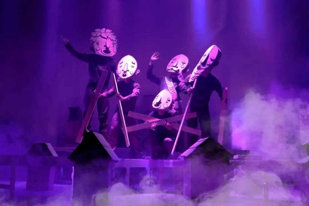 Espetáculo "Nicolau", do Grupo Akazu em apresentação no Quarteirão das Artes, no Cine Theatro Brasil