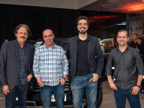 Os jornalistas automotivos João Euclides Eduardo Aquino Renato Parizzi e Thiago Ventura