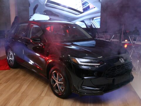 ZRV frente na Auto Japan