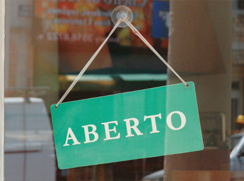 Placa de loja aberta