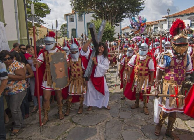 Confira os destaques da Semana Santa no estado Semana Santa em Diamantina foto Reprodução site minasgerais com br
