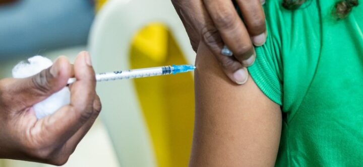 Vacina contra o HPV passa a ser em dose única Foto vacinação