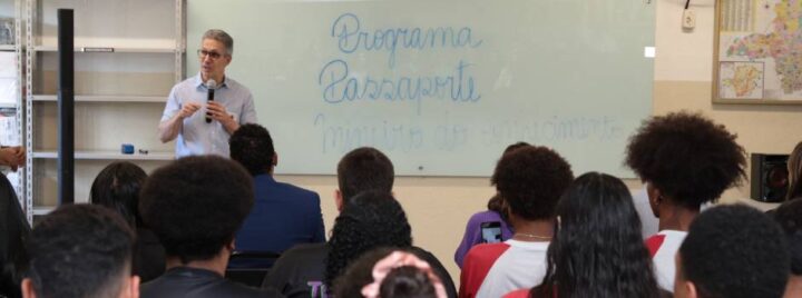 Alunos da rede pública poderão fazer intercâmbio Zema Passaporte do Conhecimento