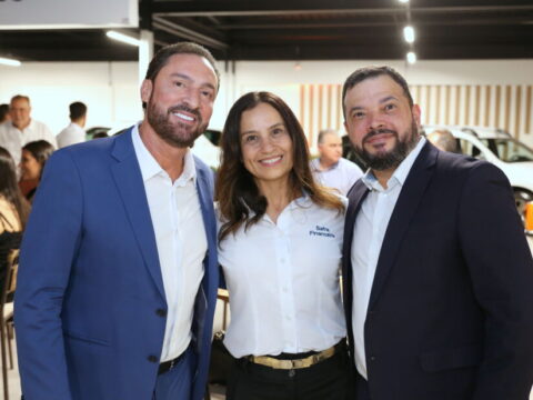 Alexandre Gil Érika Helena de Souza Augusto Lima (Edy Fernandes)