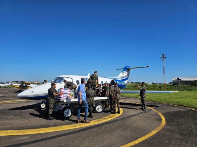 A aeronave Hawker 400