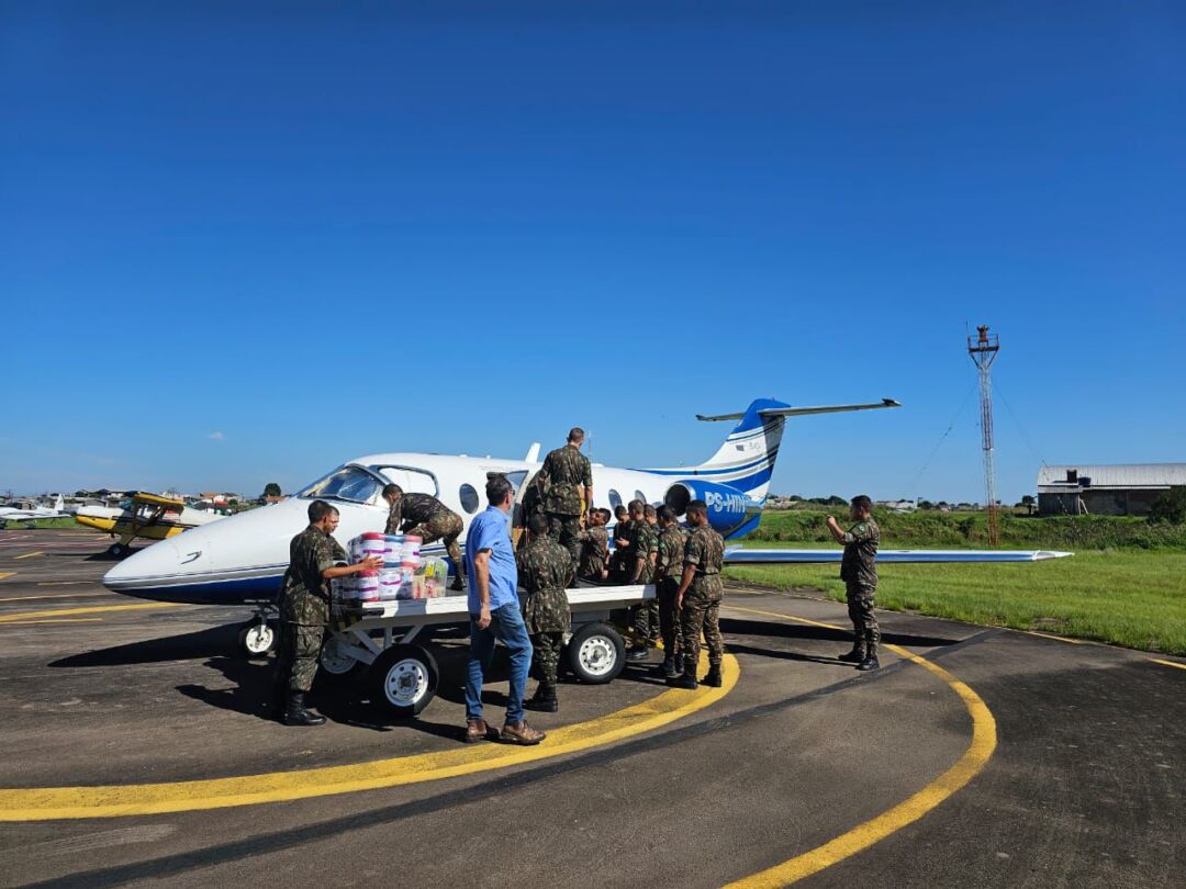 Voo humanitário da Black Aviação leva uma tonelada de donativos para o Rio Grande do Sul