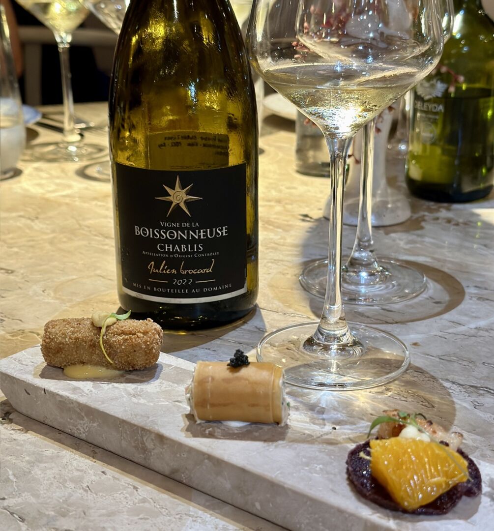Chablis e trio de snacks