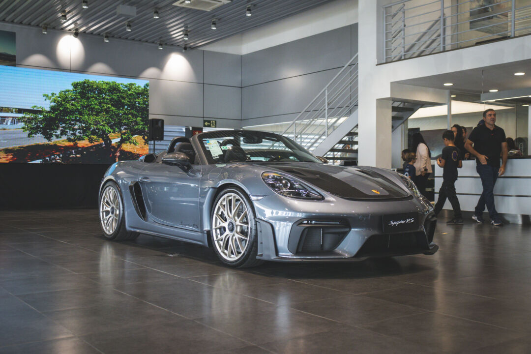 Novo Porsche 718 Spyder RS