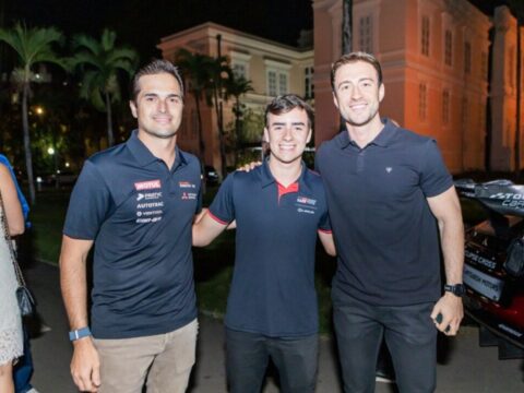 Mônaco Brasileira: Nelsinho Piquet Arthur Gama e Gabriel Casagrande estiveram em BH Foto Henrique Gomes