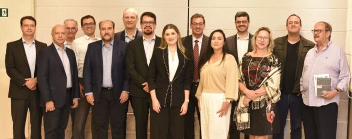 Nova diretoria e conselho do IBEF MG Nova diretoria e conselho do Instituto Brasileiro de Executivos de Finanças de Minas Gerais