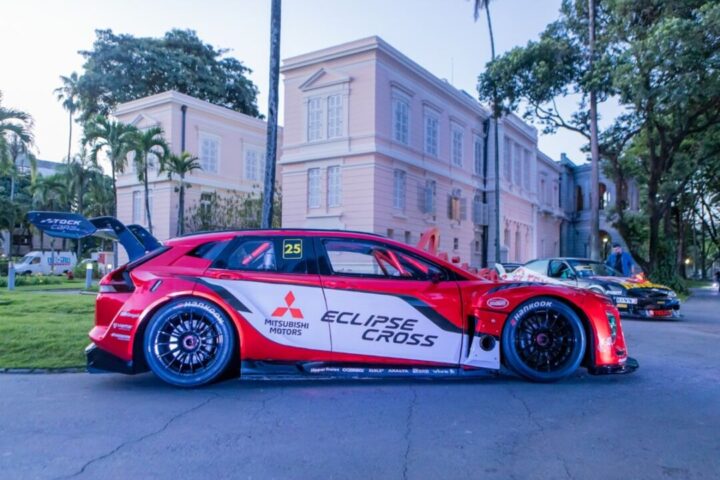 Novo Mitsubishi Eclipse Cross um dos novos SUVs da Stock Car Foto Henrique Gomes Mônaco Brasileira: Novo Mitsubishi Eclipse Cross um dos novos SUVs da Stock Car Foto Henrique Gomes