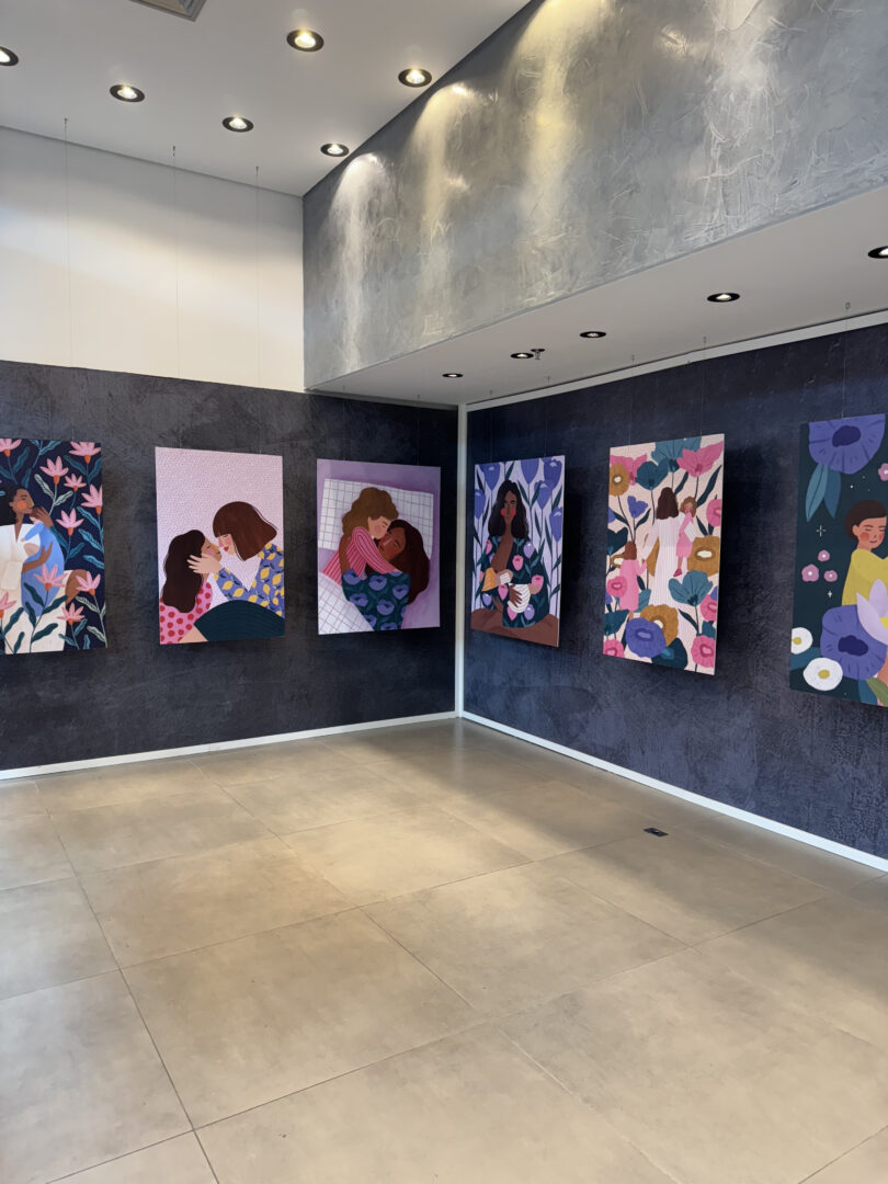 Exposição celebra a maternidade