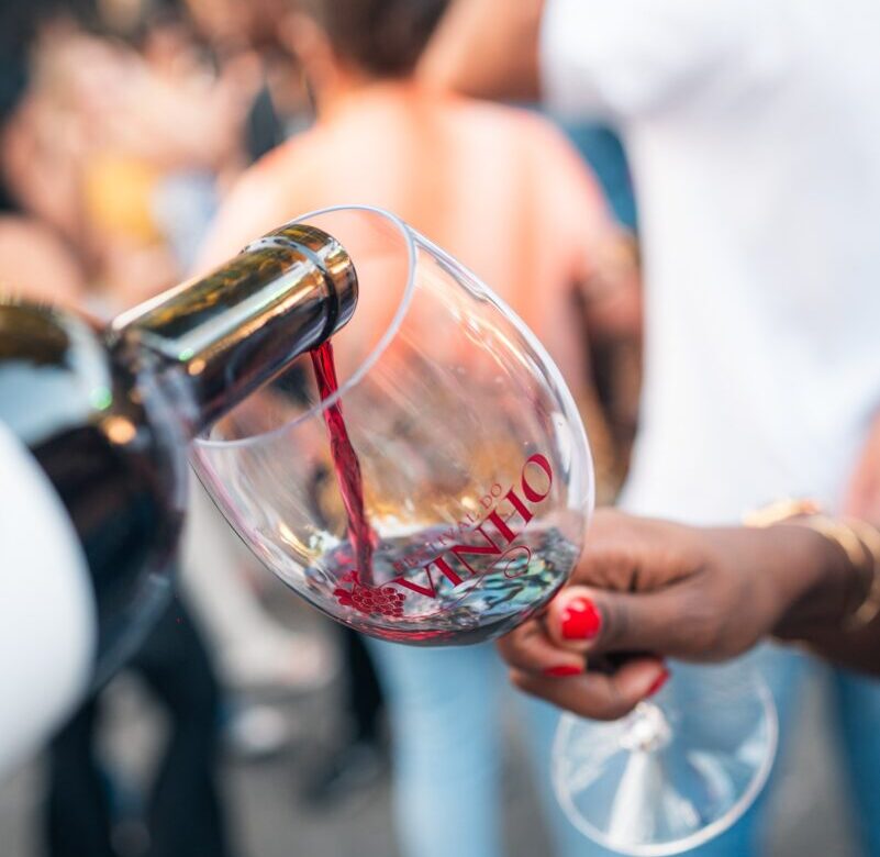 Festival do Vinho acontece na Praça José Mendes Junior