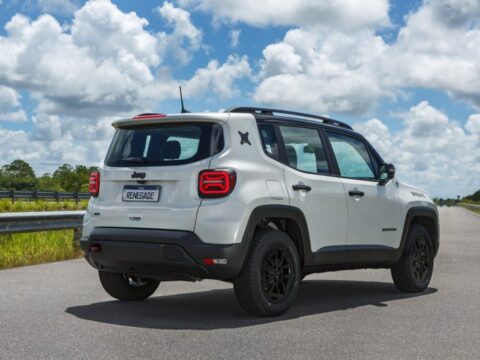 Aventura é com a edição limitada Jeep Renegade 10 anos