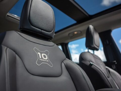 Aventura é com a edição limitada Jeep Renegade 10 anos
