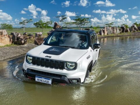 Aventura é com a edição limitada Jeep Renegade 10 anos
