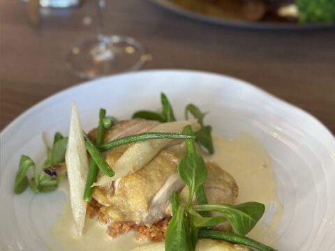 Chablis: Suprême de Poulet no Les Trois Bourgeons