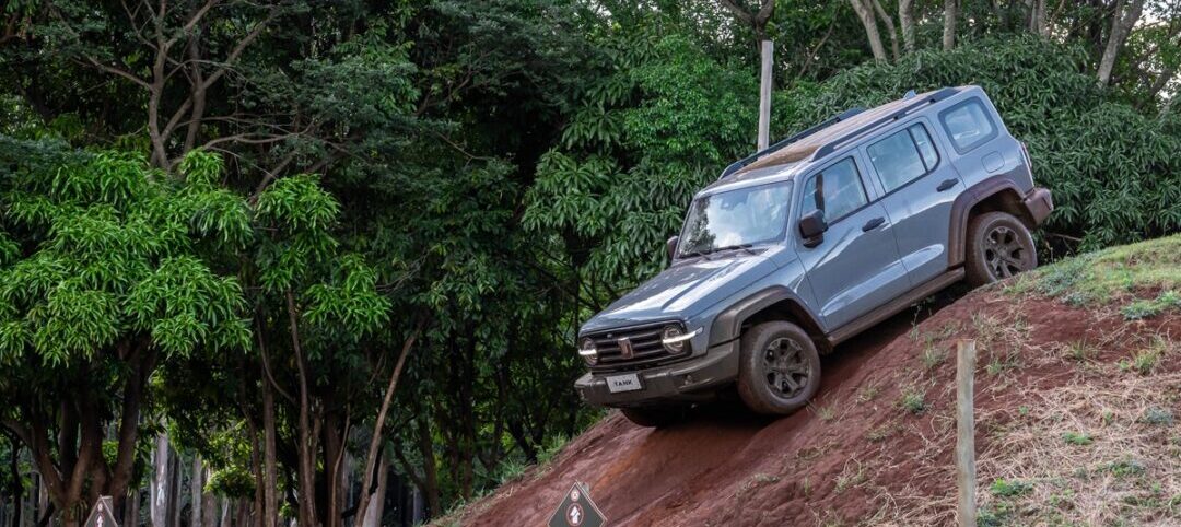 Off-road de luxo acaba nas lojas, mas fabricante decide manter preço de lançamento