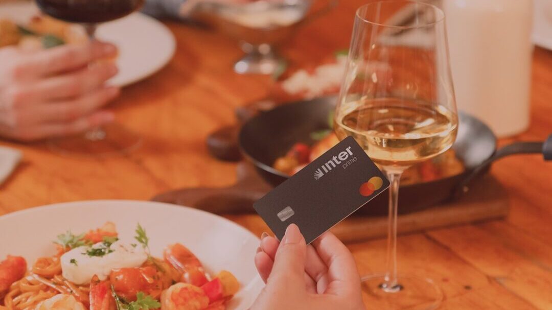 Programa de benefícios oferece 99% de desconto no primeiro mês do Clube Essenciais da Wine