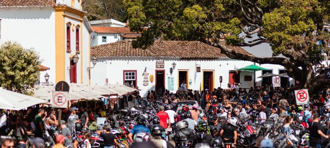 Expectativa dos organizadores do Bike Fest de Tiradentes é receber 45 mil pessoas e 28 mil motos Foto Tribus Studio (2)