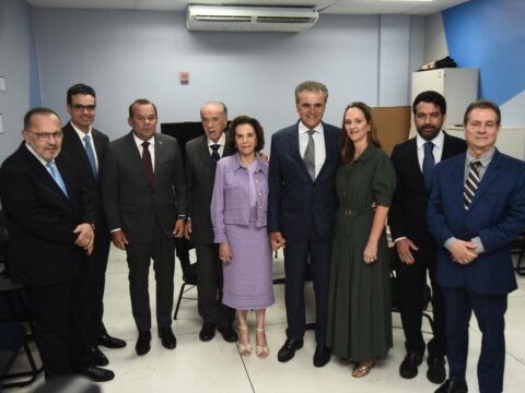 Henrique Salvador recebe comenda