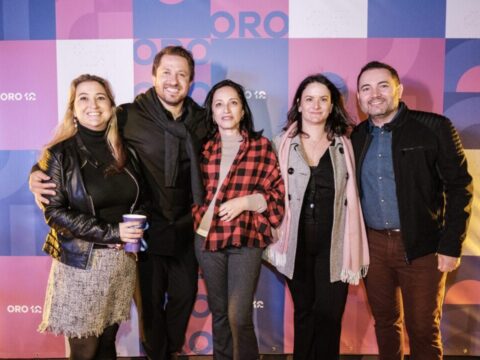 12 anos e premiação da agência Oro