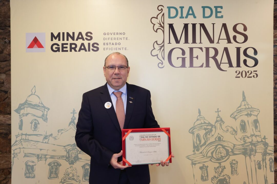 Presidente da CDL/BH recebe Medalha Dia de Minas