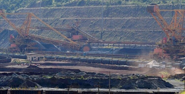Produção de minério recua 4,4% em Minas