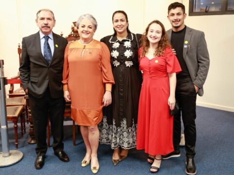 Dirigente da Caixa de Assistência da Advocacia Ângela Botelho com a vereadora Michelly Siqueira