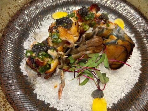 Cauda de lagosta e caviar Ossetra no Krug Grande Cuvée