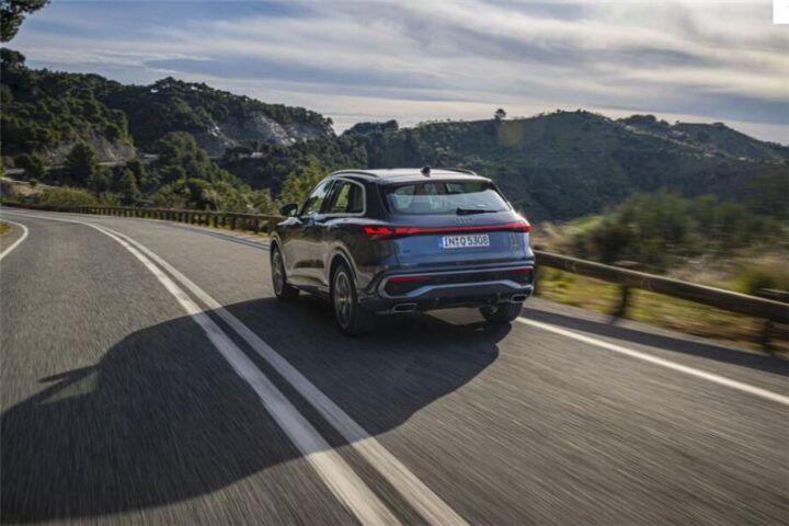 Audi Q5 (2) Audi Q5 (2)
