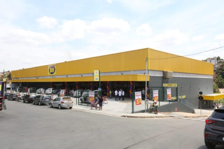 Supermercados BH inaugura primeira loja em Carmópolis Carmopolis Supermercados BH