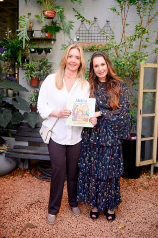 Lançamento livro de Clarissa Vaz