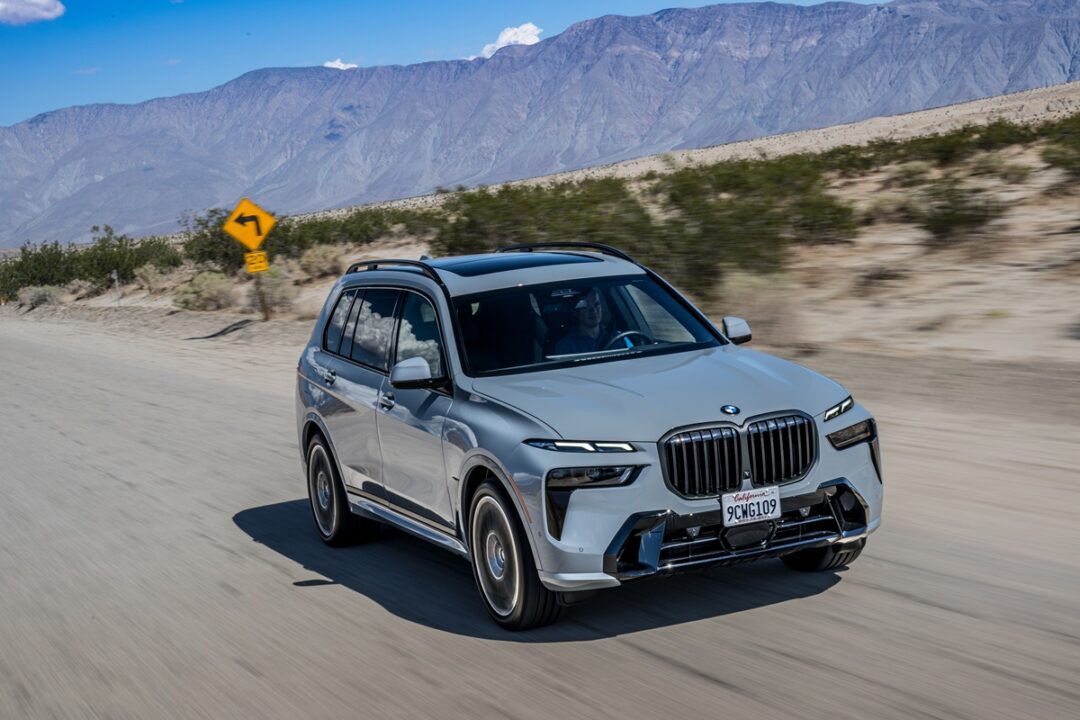 DESTAQUE P90486506 highRes the new bmw x7 on lo