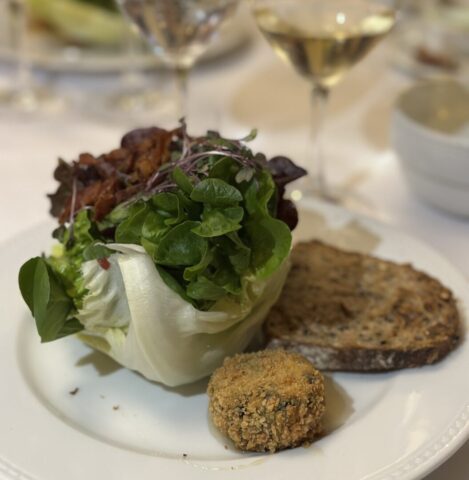 Notinha 2 Salada de queijo de cabra e pancetta