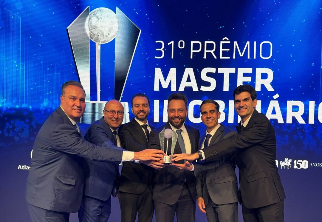 Ricardo Pitchon Carlos Henrique Carlos Alberto Diogo Diegues Bruno Magalhães e Evandro Negrão celebram a importante conquista
