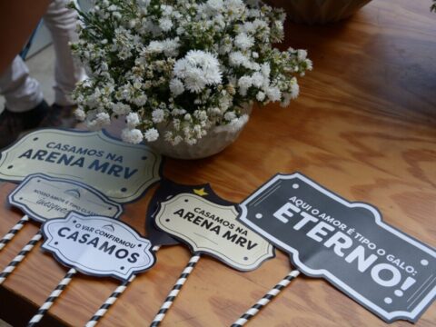 Casamento comunitário na Arena MRV
