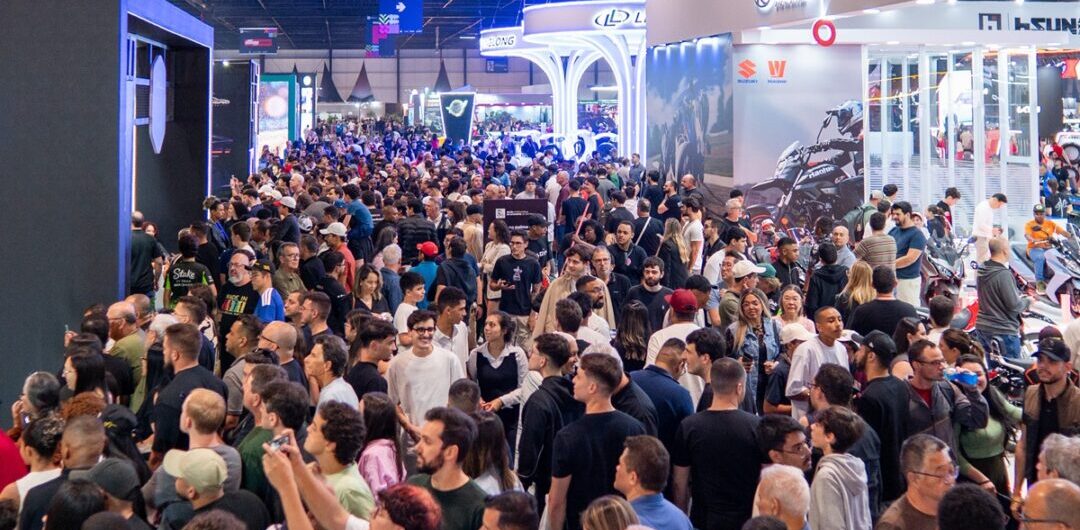 DESTAQUE O pavilhão do Distrito do Anhembi ficou lotado durante quase todos os 10 dias do Salão do Automóvel