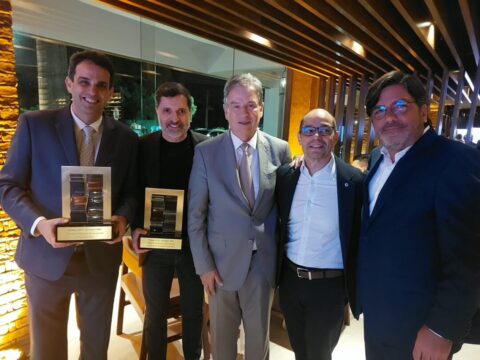 Representantes da Fetram participam de evento Prêmio CNT que destaca avanços na mobilidade, sustentabilidade e transporte público em Minas Gerais