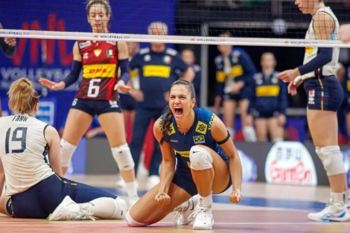 Julia Kuedes Brasil emplaca duas atletas no Top 10 do vôlei feminino mundial de 2025, como Gabi Guimarães, como Júlia Kudiess
