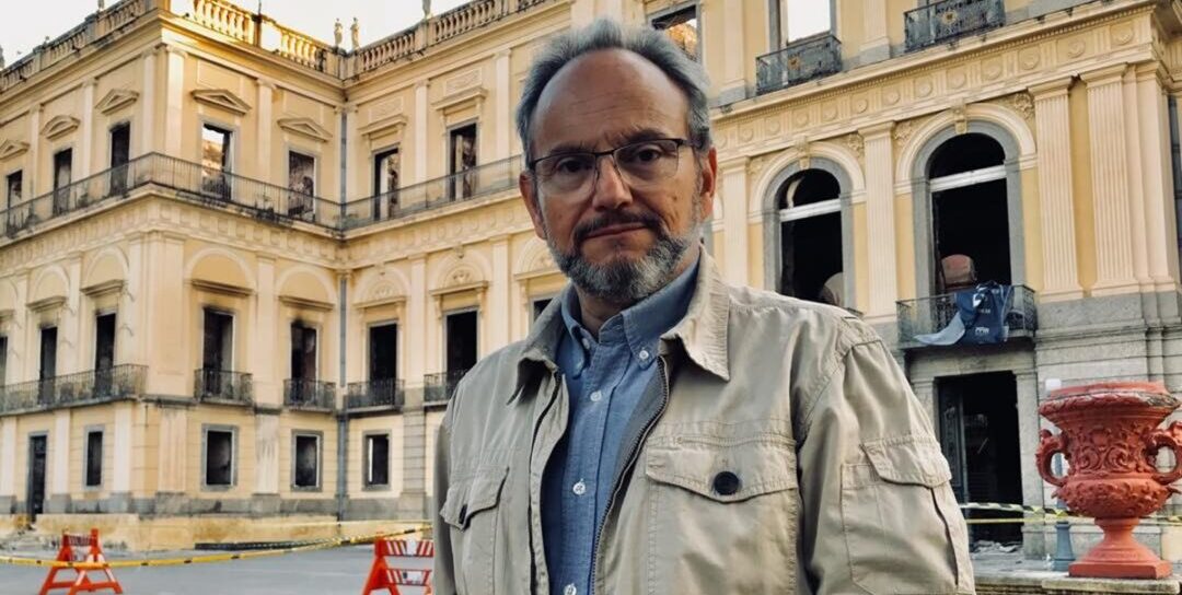 Ernesto Paglia Ernesto Paglia é jornalista e vai apresentar o Roda Viva