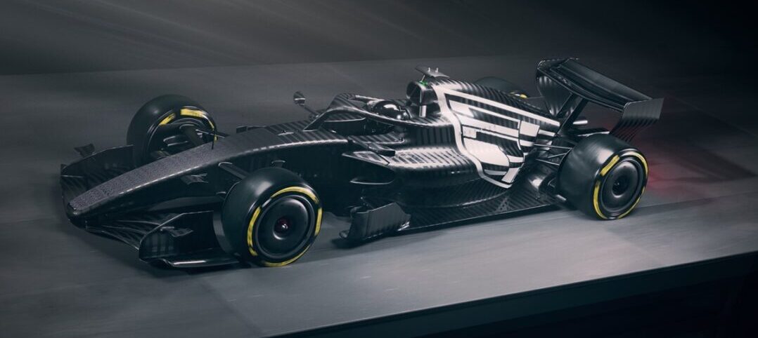 O layout do F1 da Cadillac mesmo que ainda provisório aposta no preto como cor dominante com grafismos discretos e o logotipo da marca em destaque no airbox