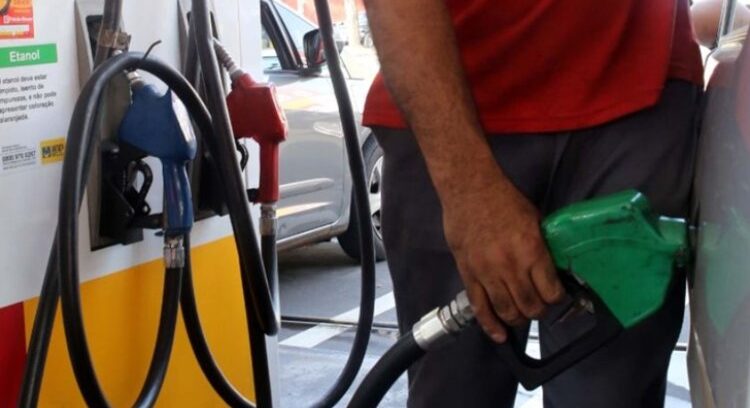 Etanol fecha 2025 com aumento de 9,79%
