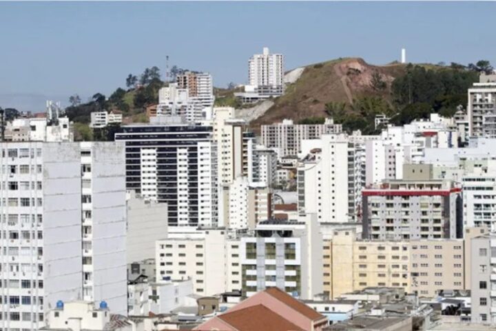Justiça suspende aumento do IPTU Justiça suspende aumento do IPTU em Juiz de Fora