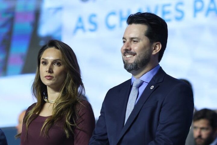 Deputada denuncia ameaça de Simões Deputada denuncia ameaça de Simões