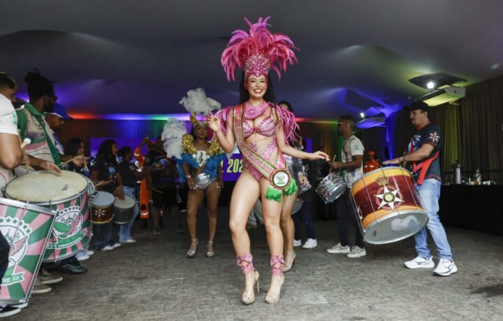Velha Guarda do Samba celebra o Carnaval no Palácio da Liberdade, em BH Apresentação da Velha Guarda do Samba no Palácio da Liberdade