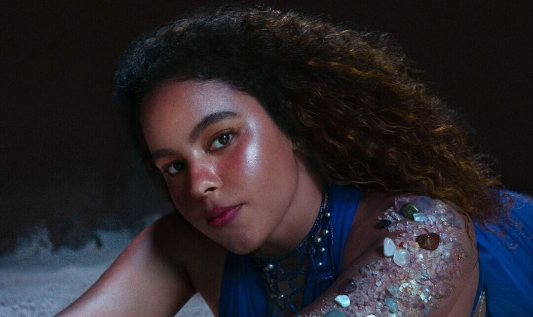 Cantora Rachel Reis, convidada do cortejo do bloco Então Brilha no Carnaval de Belo Horizonte