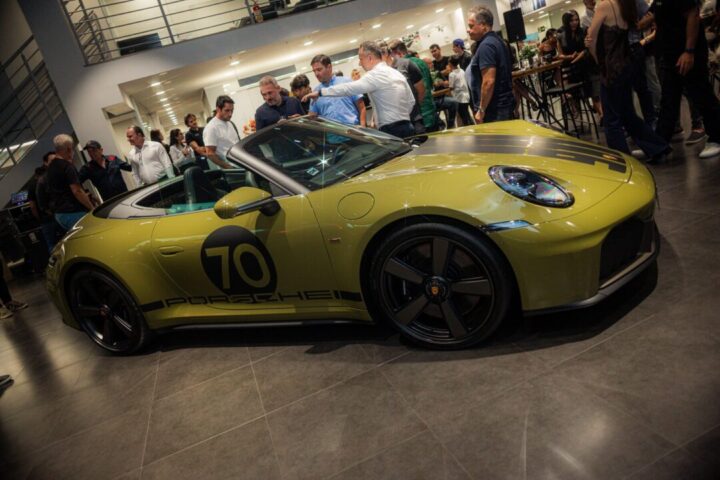 Série especial reúne ainda diversos elementos que reforçam sua conexão com o passado da marca 911 Spirit 70