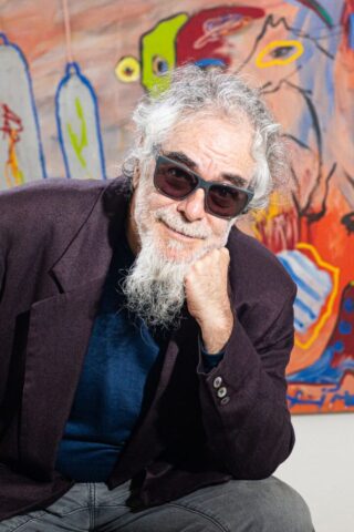 Fernando Pacheco, artista da exposição sobre o Carnaval de BH em Confins Retrato do artista mineiro Fernando Pacheco, autor da exposição sobre o Carnaval de BH no Aeroporto de Confins