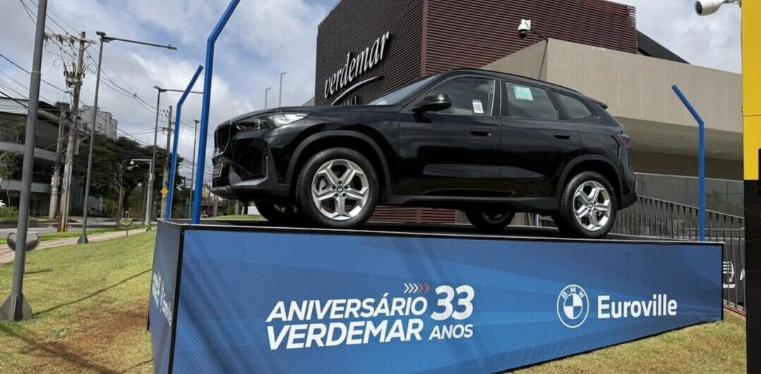 BMW X1 20i GP exibido em campanha de 33 anos do Verdemar